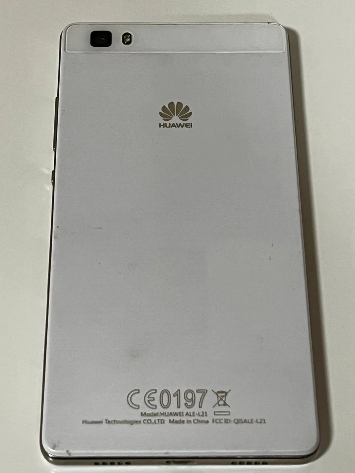 Huawei P8 Lite bianco ALE-L21 – 16GB – Buone condizioni – Sbloccato - Immagine 4 di 4