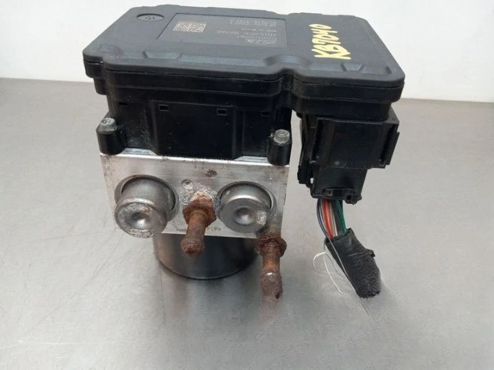 2012-2014 Jeep Wrangler ABS Anti-Lock Brake Pump Assembly with  warranty - Image 3 of 4