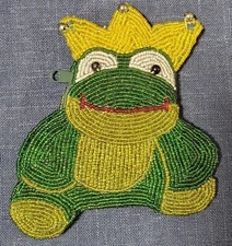 Unbranded Beaded Green King  Frog Design Small Wallet Clutch