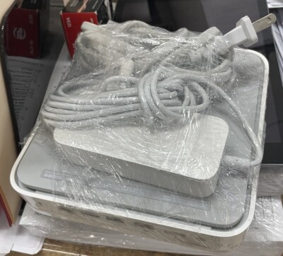 Apple A1354 AirPort Extreme Base Station Router w/ Power Adapter 5th Generation