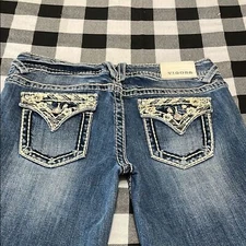 Vigoss New York Capri Jeans 9/10 Stretch Flap Pockets Embroidered Embellished