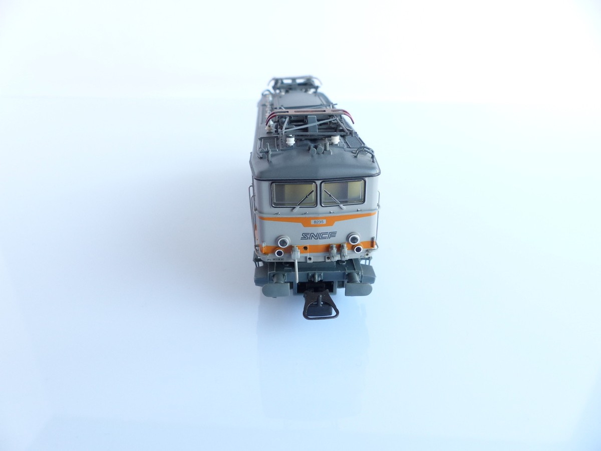 Locomotive Roco BB 8235 SNCF ép. IV, Dépôt Dijon-Perrigny, HO, édition Limitée
