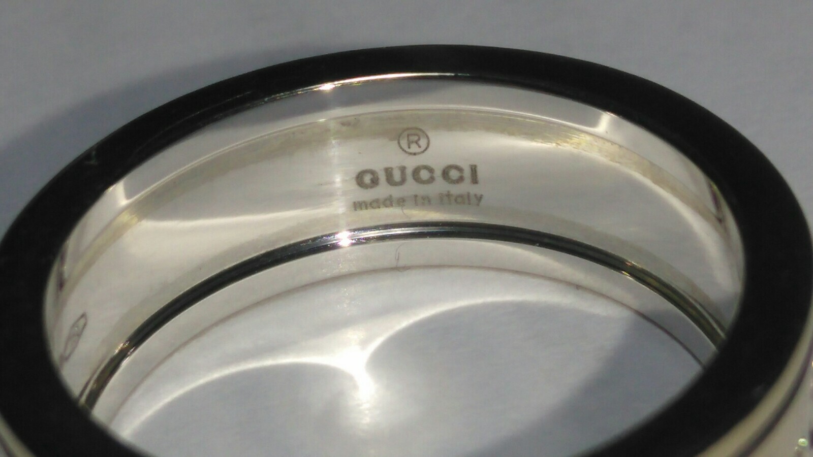 Solid 18k white gold Gucci monogram band ring 8.0… - image 6