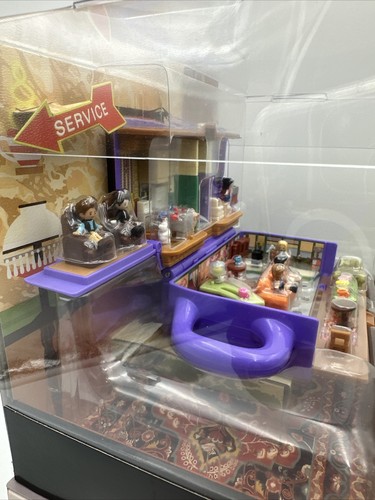 AMICI Polly Pocket Playset NUOVO 2023! Mattel Toys Central Perk Mug TV Bambole - Foto 8 di 8