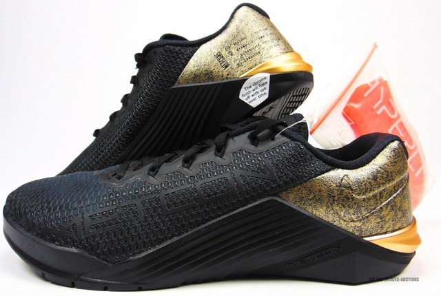 nike metcon 5 medal strong