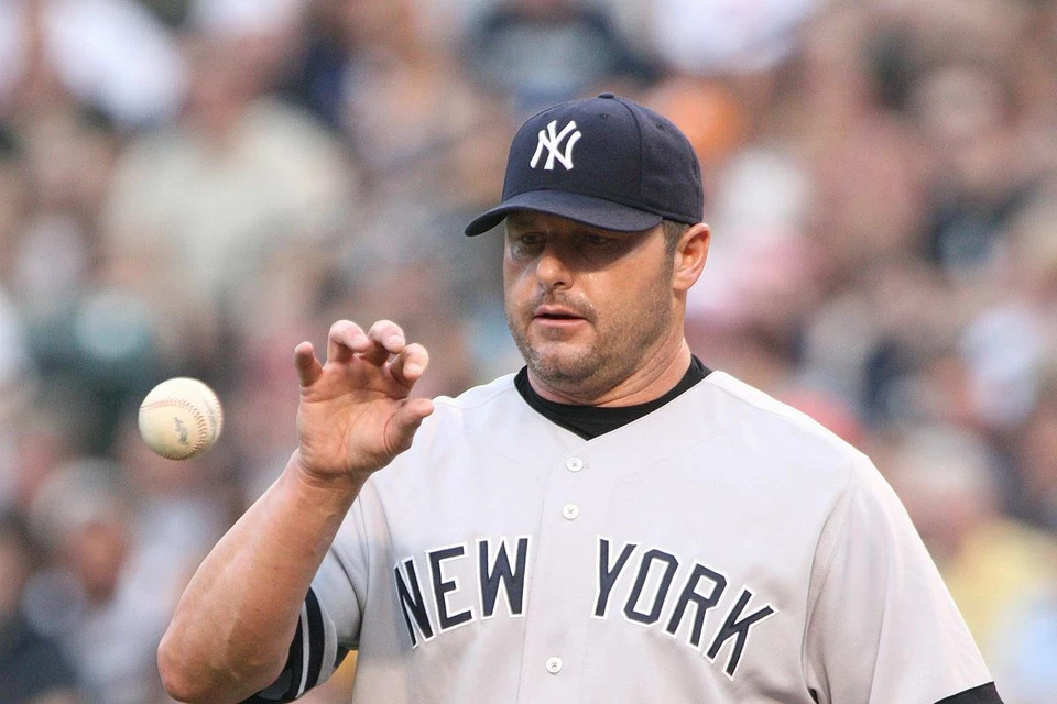 Roger Clemens Baseball Cards - Base Cards, Inserts, etc. - Listing 2 of 2! - Image 2 of 2