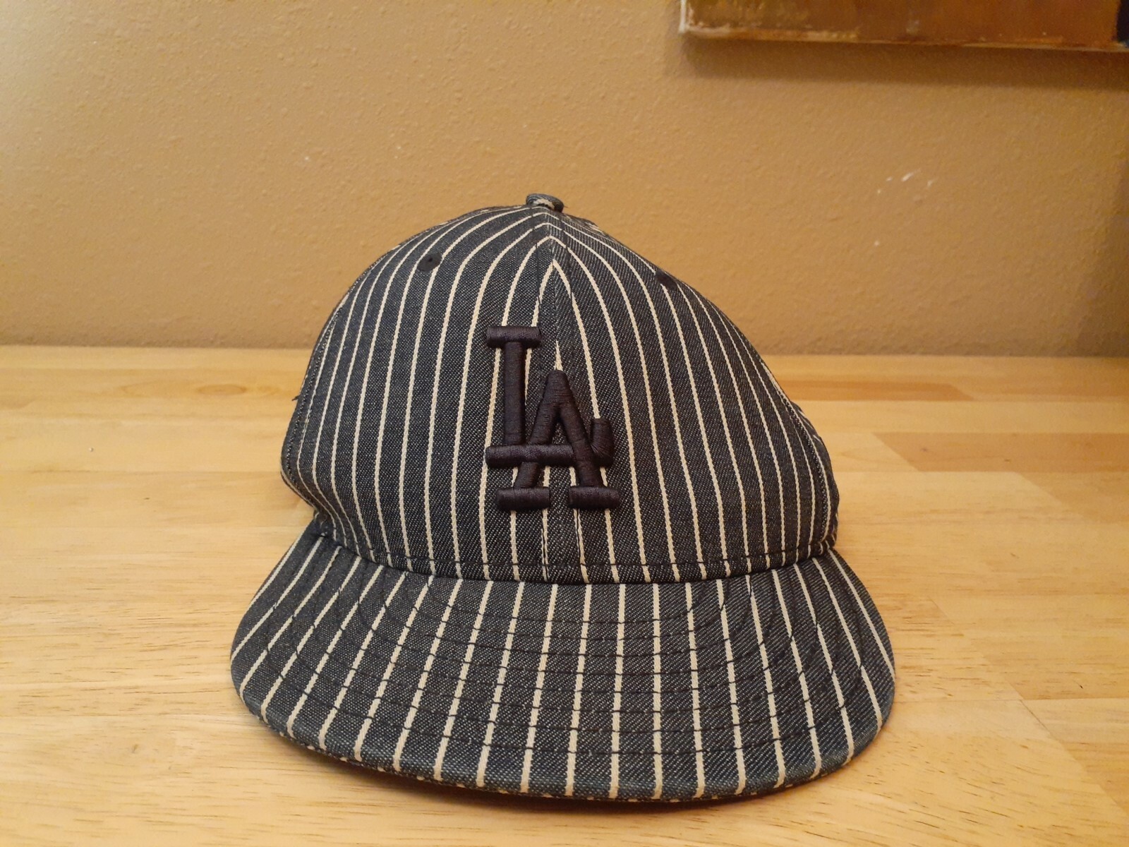 Picture 1 of 6