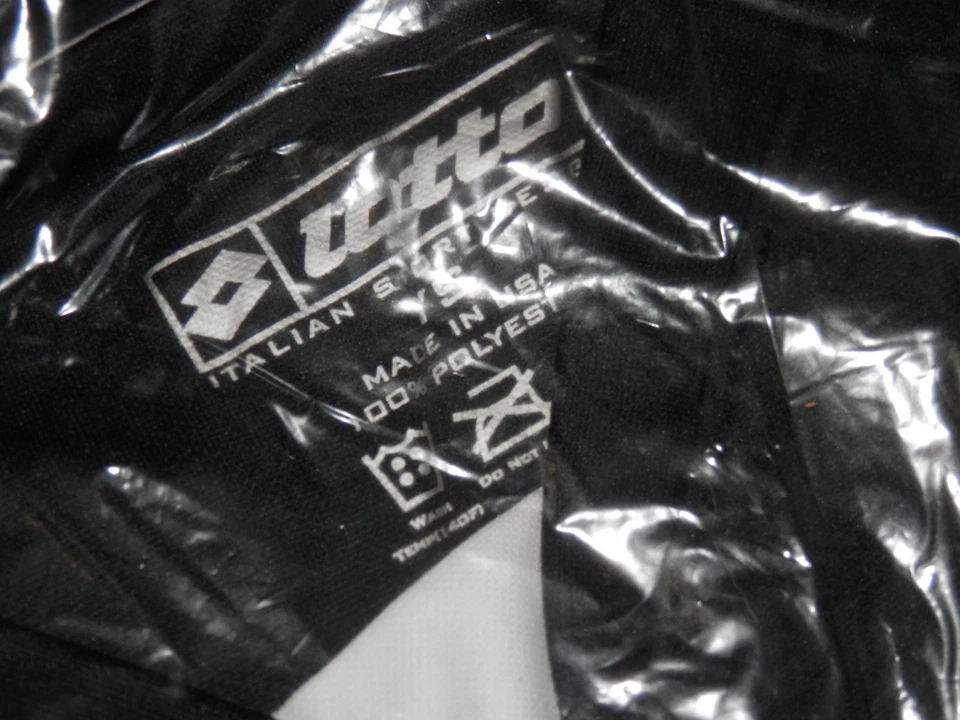 Lotto 男孩 足球 黑色 意大利运动设计衬衫 尺寸 青少年 S — 第 2/3 张图片