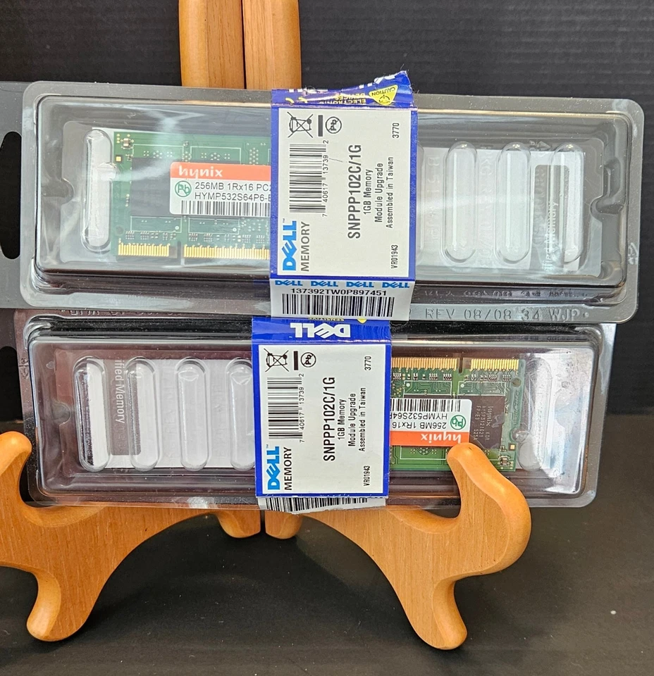 Juego de memoria Dell Hynix HYMP532S64P6-E3 AA 0525N (1 GB) 256 MB 1Rx16 PC2-3200S 2 OB Foto 2 de 3