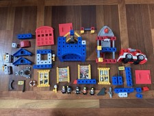 2008 Fisher Price TRIO Building Blocks STEM Learning Toy Fire Police station Lot