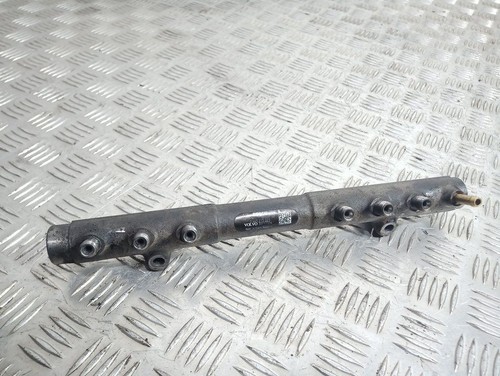 Volvo XC90 2007 Kraftstoffverteiler Einspritzleiste Verteilerrohr 136kW UST66113