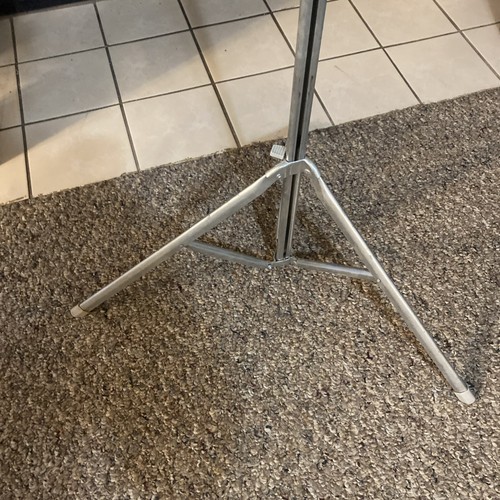 Vintage Da-Lite Comet Approx 40x38” Projection Screen EUC - Picture 2 of 9