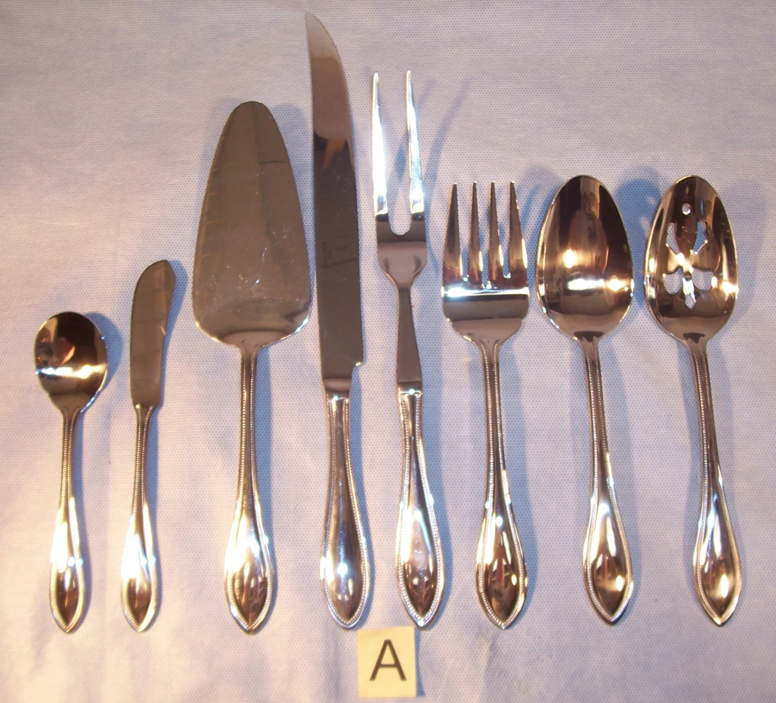 WALLACE AMERICAN TRADITION Hostess Serving 8 Pc Sugar Spoon Forks Butter Knife A