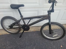 old mid school Robinson Karkass  20 inch bmx bike GT hubs tires Dyno grips