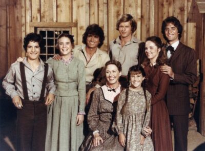 LITTLE HOUSE ON THE PRAIRIE INGALLS FAMILY Cast Photo Picture