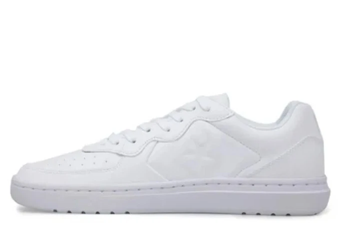 Triple 2024 white converse