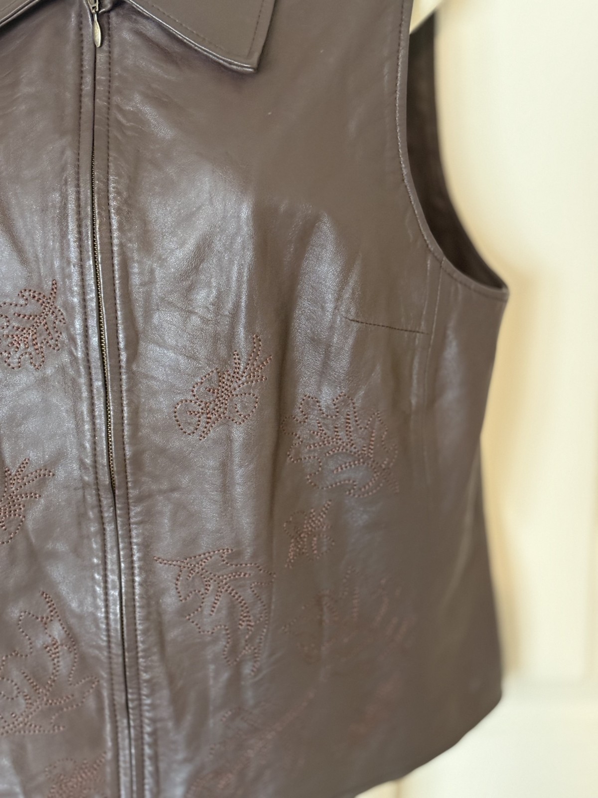 PENDLETON~ Women's Soft Brown Leaf Stitched Leath… - image 3