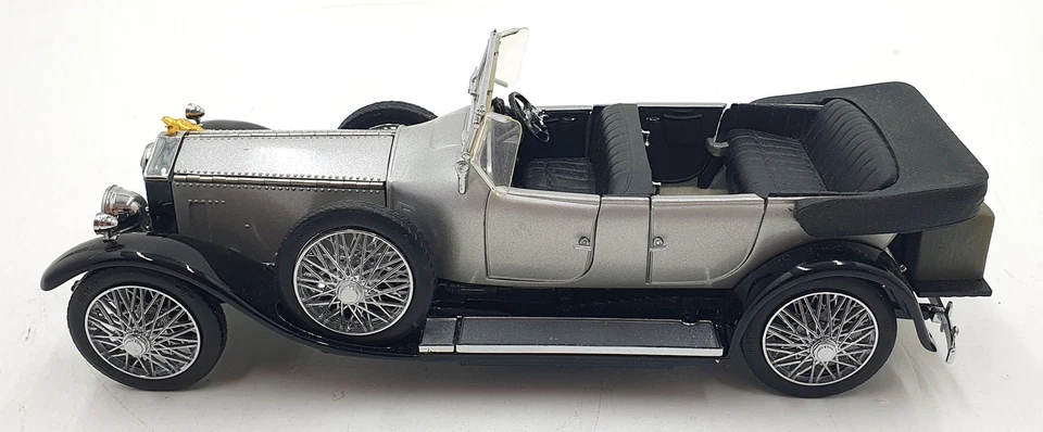 Franklin Mint 1/24 Scale FMC29 - 1925 Rolls Royce Silver Ghost - Silver - Image 3 of 4