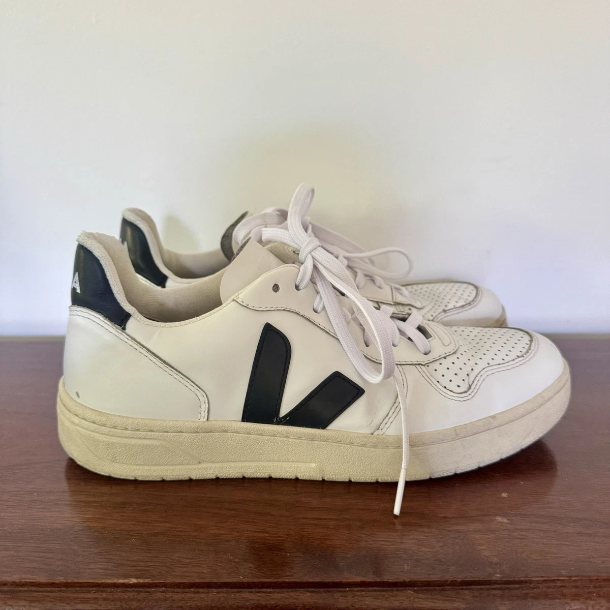 Veja V-10 Leather White Black W for sale | eBay