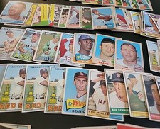 1959 - 1968 Topps Baseball Card Lot - Collection of 100 Low to Mid Grade Cards