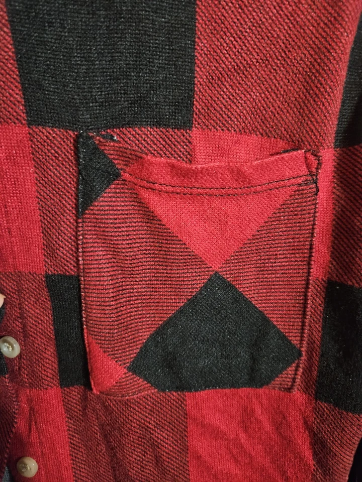 Рубашка с капюшоном LG Rue 21 теплая клетчатая Buffalo шерпа с подкладкой капюшон на пуговицах б/у в отличном состоянии 6733 - Изображение 4 из 4