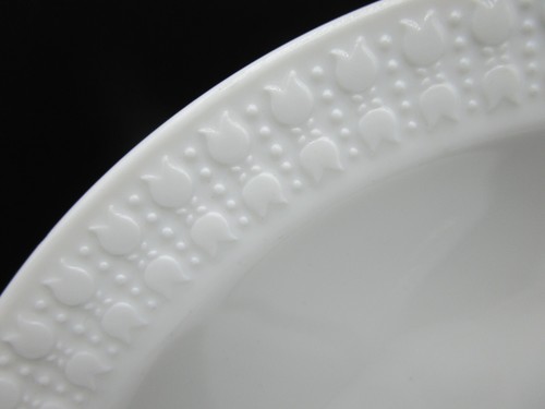 CORNING Centura Pyroceram Sculptured Tulip Embossed Rim 9" Luncheon Plate Set 4 - Picture 3 of 6