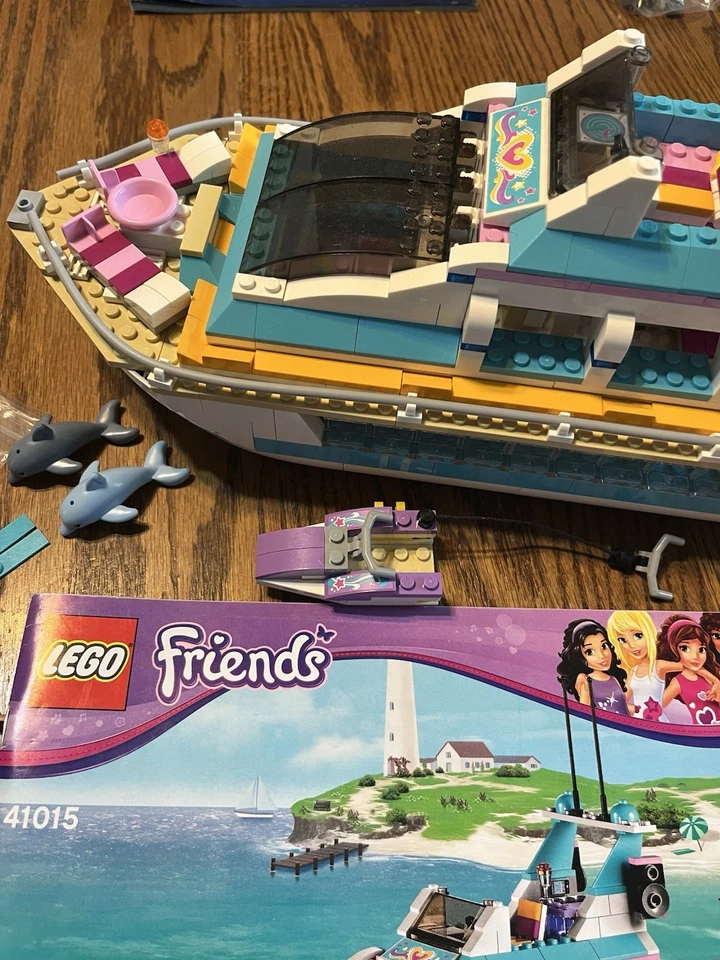 LEGO 41015 - LEGO Friends Dolphin Cruiser Boat 100% Completo con Figuras y Hombres. Foto 3 de 4