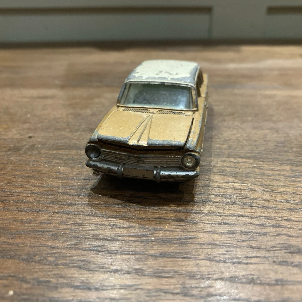 RARE Dinky Toys Holden Special Sedan, No 196, Bronze, Original, 1963, Rare, #762 - Image 2 of 4