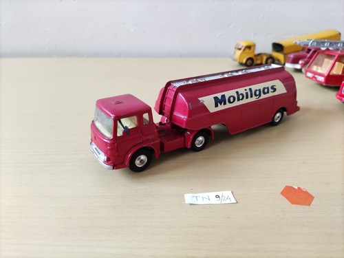 CORGI MAJOR TOYS, CAMION BEDFORD TRACTOR UNIT, MOBILGAS