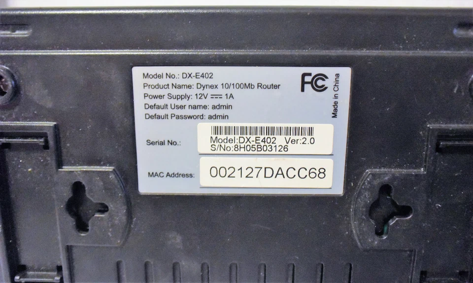 Conmutador de 4 puertos integrado Dynex DX-E402 10/100 Mbps enrutador con cable Foto 3 de 3