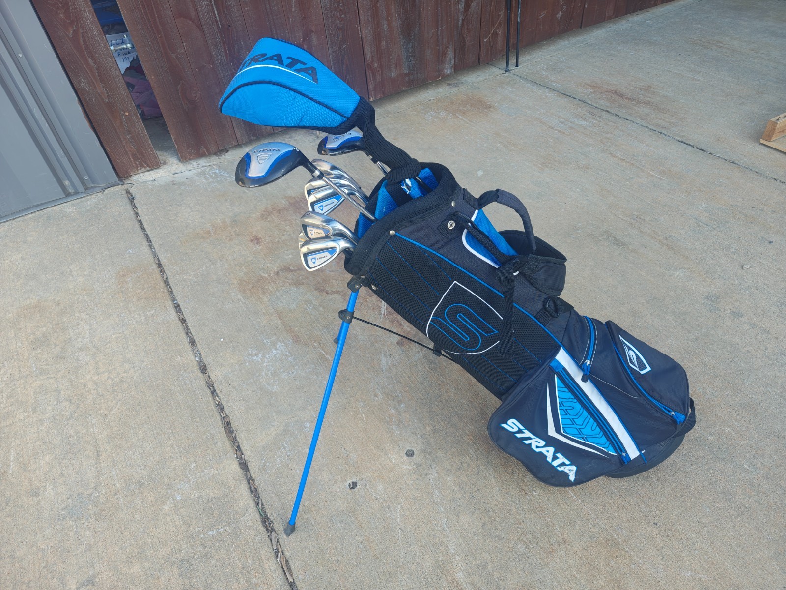 Callaway Strata 11 Piece Regular Flex Complete Golf Set Stan