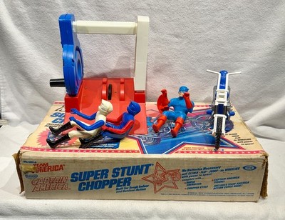 Ideal Team America Captain America Super Stunt Chopper Cap w/shield 2 X riders