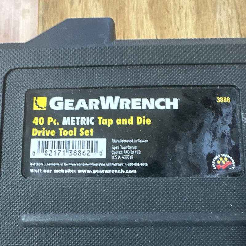 GEARWRENCH 3886 40-Piece Metric Tap & Die Drive Tool Set, Metal
