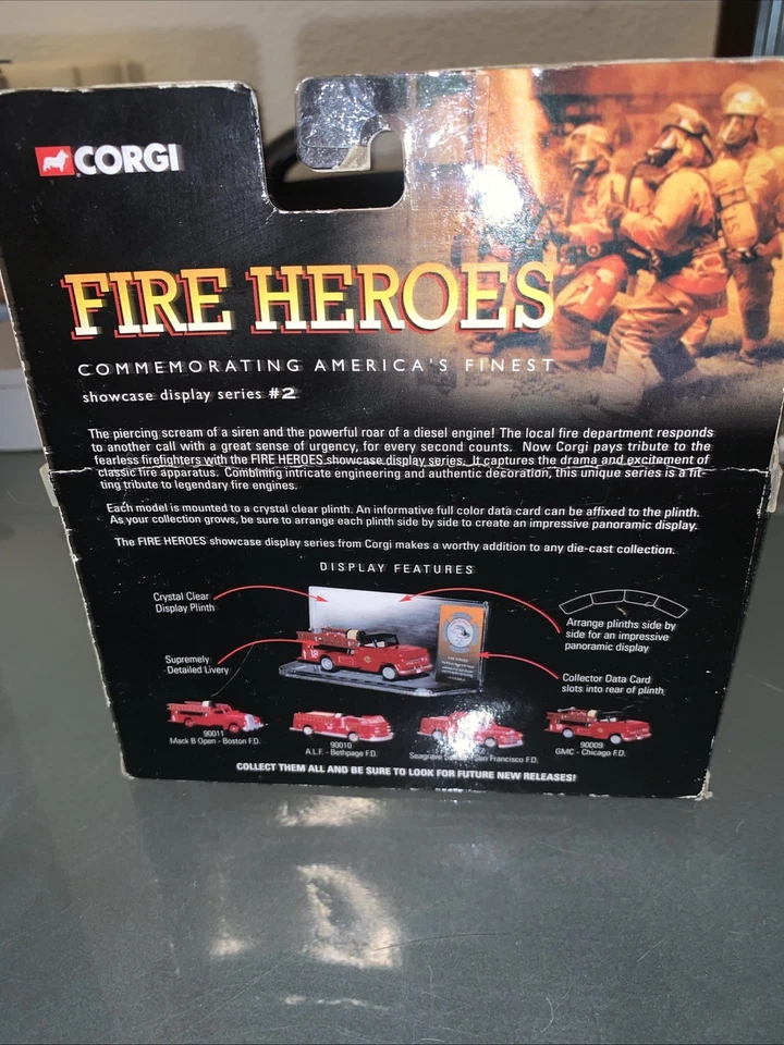 Corgi Fire Heroes 1966 GMC Fire Pumper #2 Chicago Fire Department Chevy Truck - Image 4 of 4