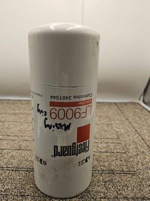 Fleetguard LF9009 Oil Filter For Freightliner M2 106 114SD *NO O RING