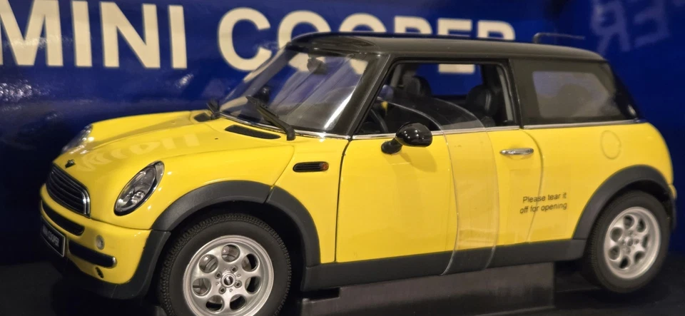RARE Yellow 1/18 Autoart BMW Mini Cooper Diecast Model - Image 3 of 4