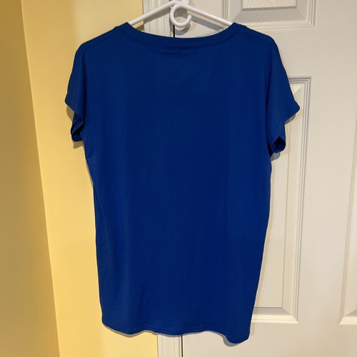 Detroit Pistons NBA Medium Casual Short Sleeve T-Shirt Blue NWT Women LICENSED - Picture 10 of 10