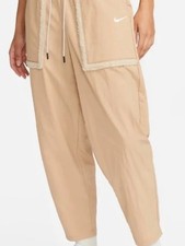 Nike Sportswear Essential Woven High-Rise Curve Pants - Tan. Size Medium