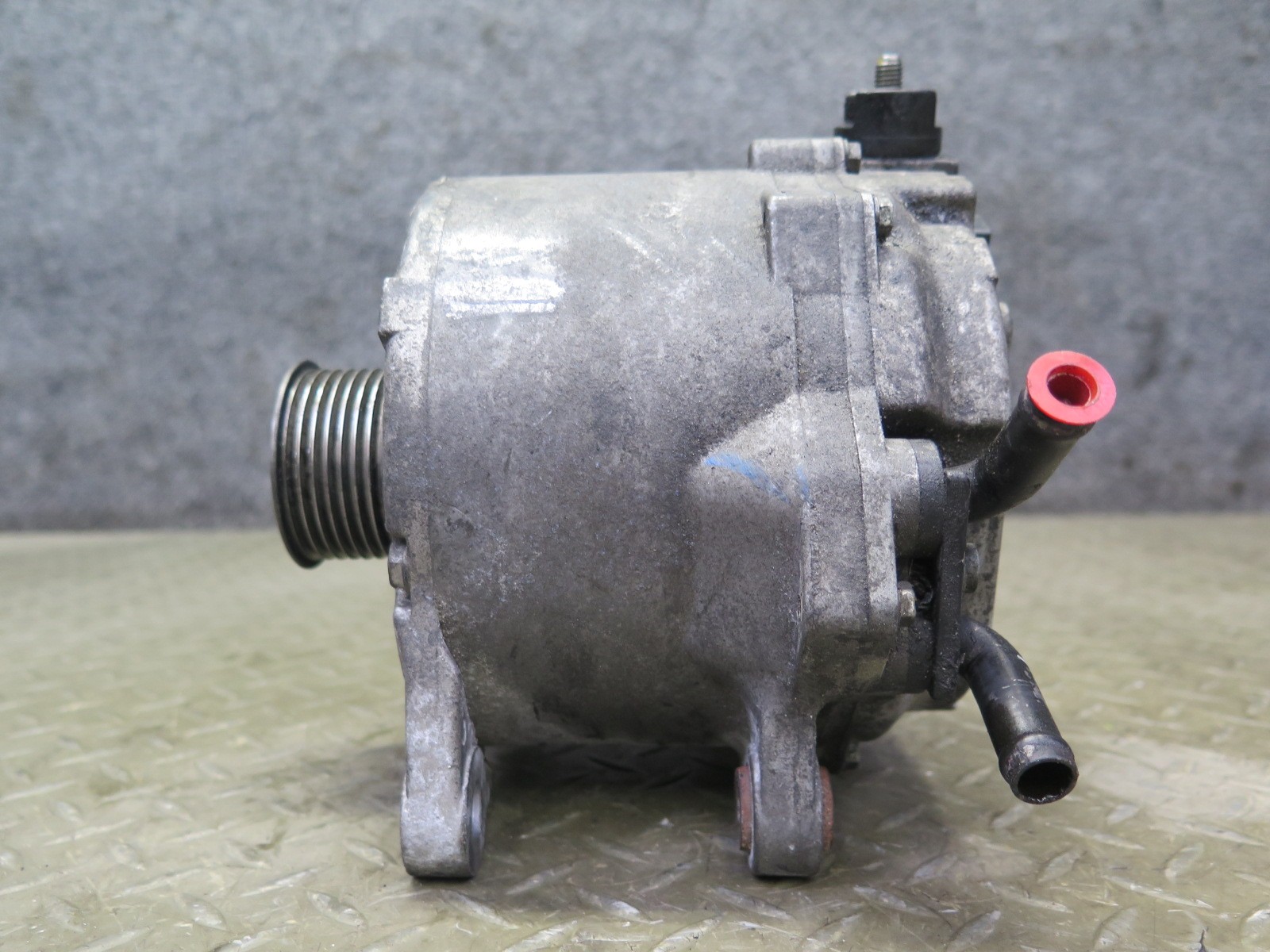 2006-2012 BENTLEY FLYING SPUR 6.0L ENGINE MOTOR GENERATOR ALTERNATOR 190 AMP