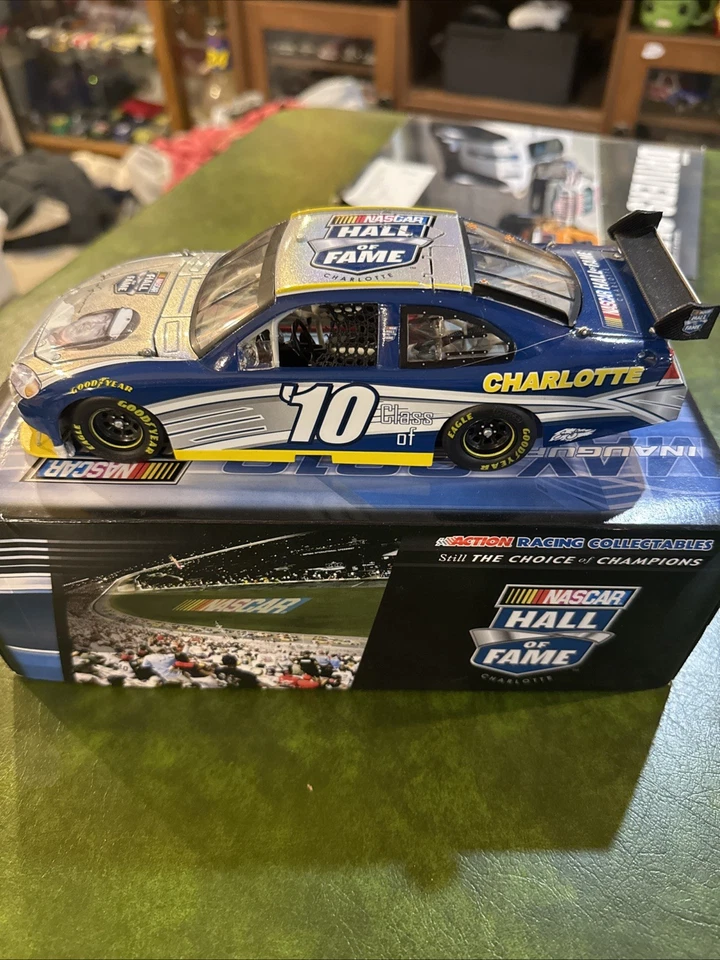 Junior Johnson #10 Salón de la Fama 2010 clase inaugural 1/24 NASCAR fundido a presión Foto 3 de 4