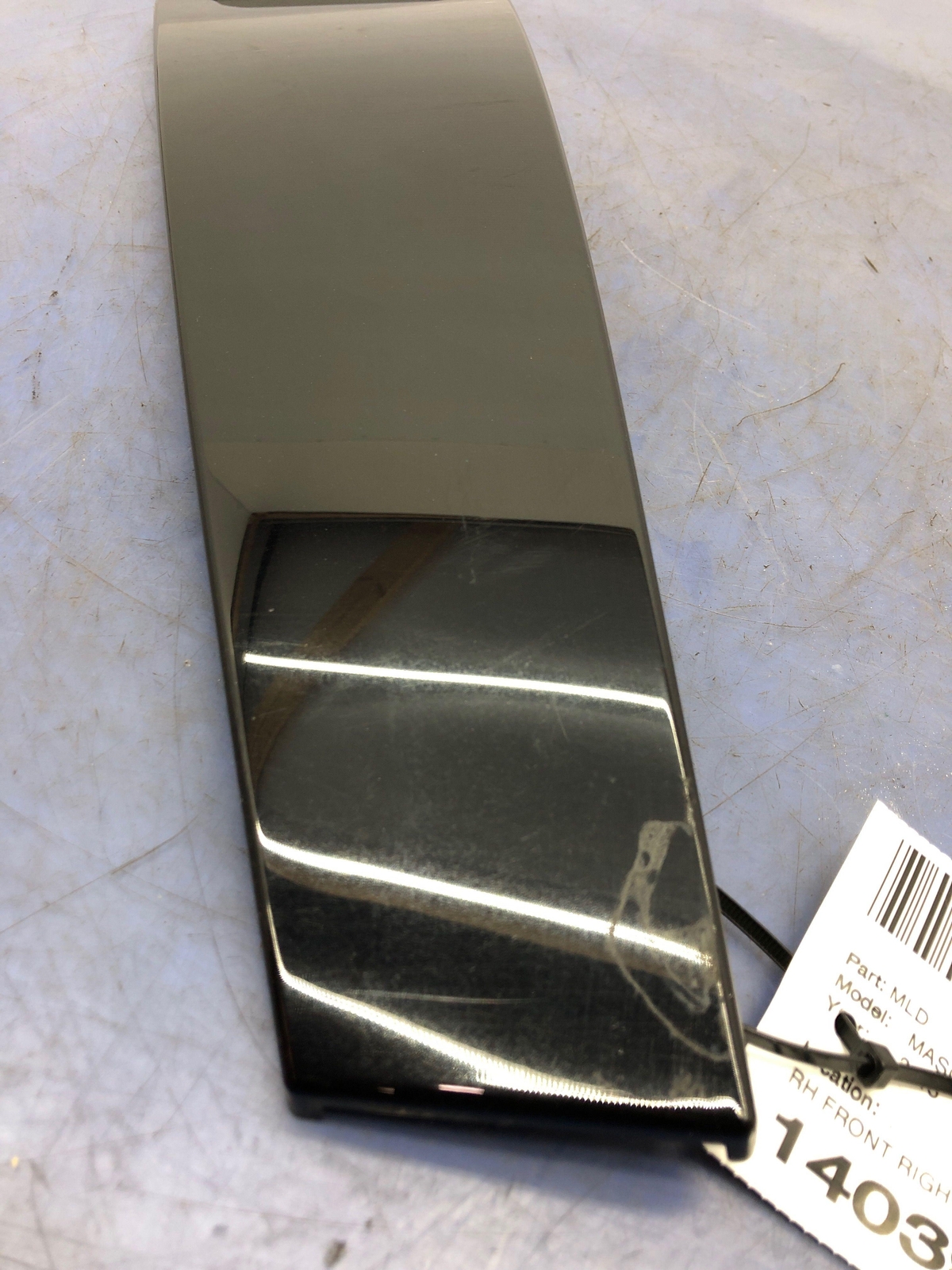 Maserati Ghibli 2014-2017 FRONT+RIGHT Pillar trim