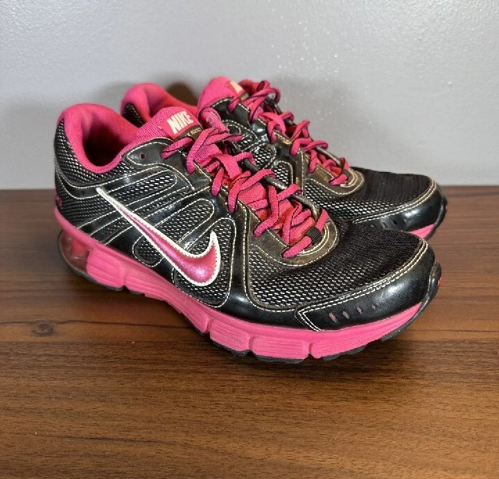 nike reax womens black and pink