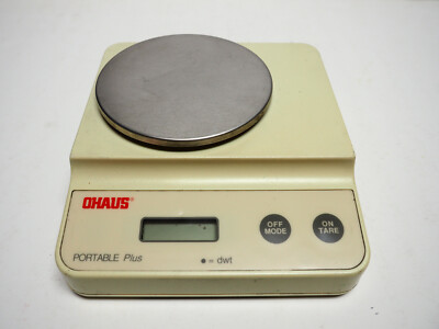 OHAUS Precision Advanced Scale Model C-305 P 300 x Gram With A/C adapter