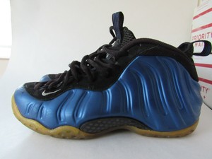 black blue and white foamposites