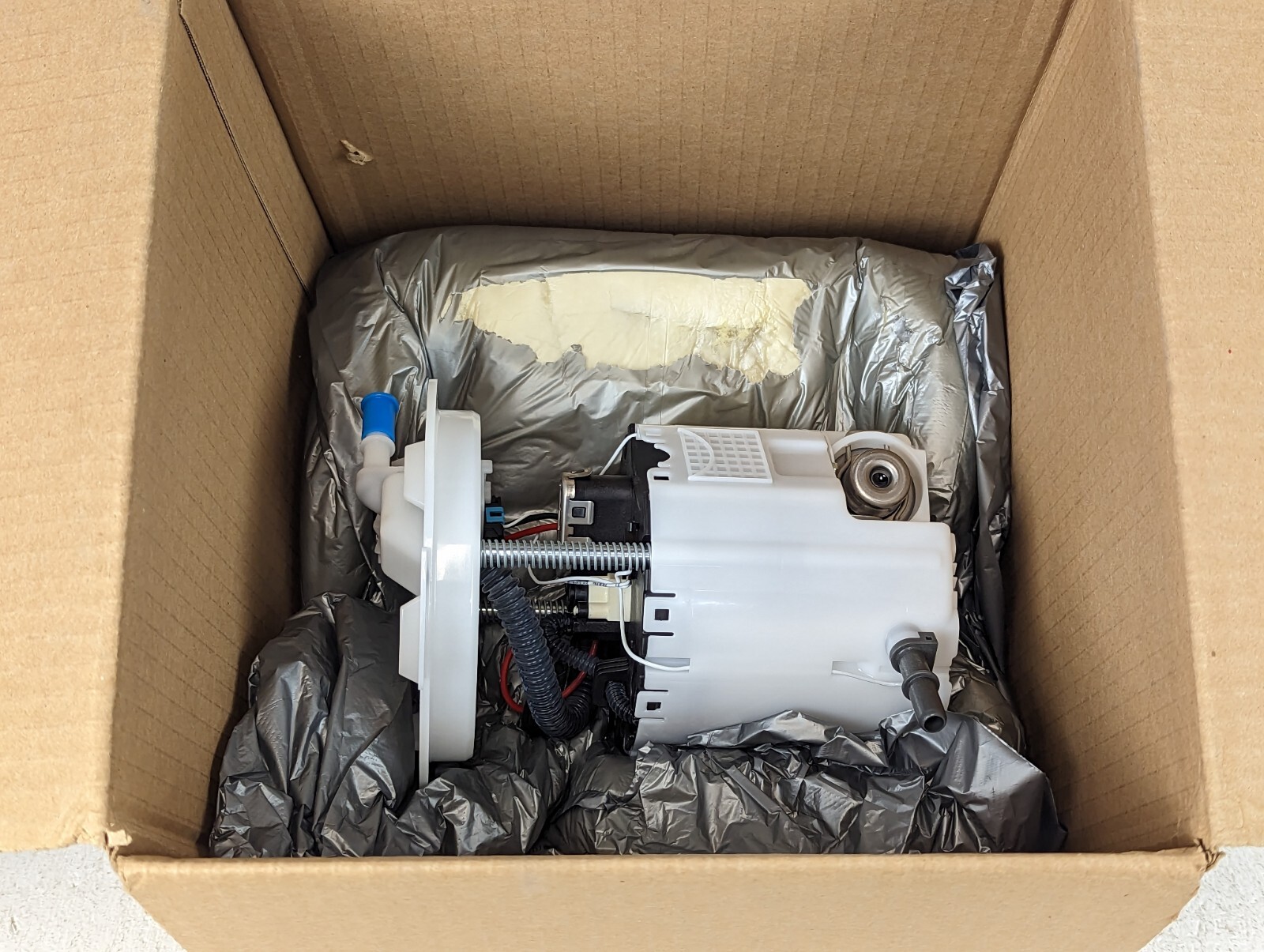 Fuel Pump Module Assembly ACDelco GM Original Equipment 13592334  