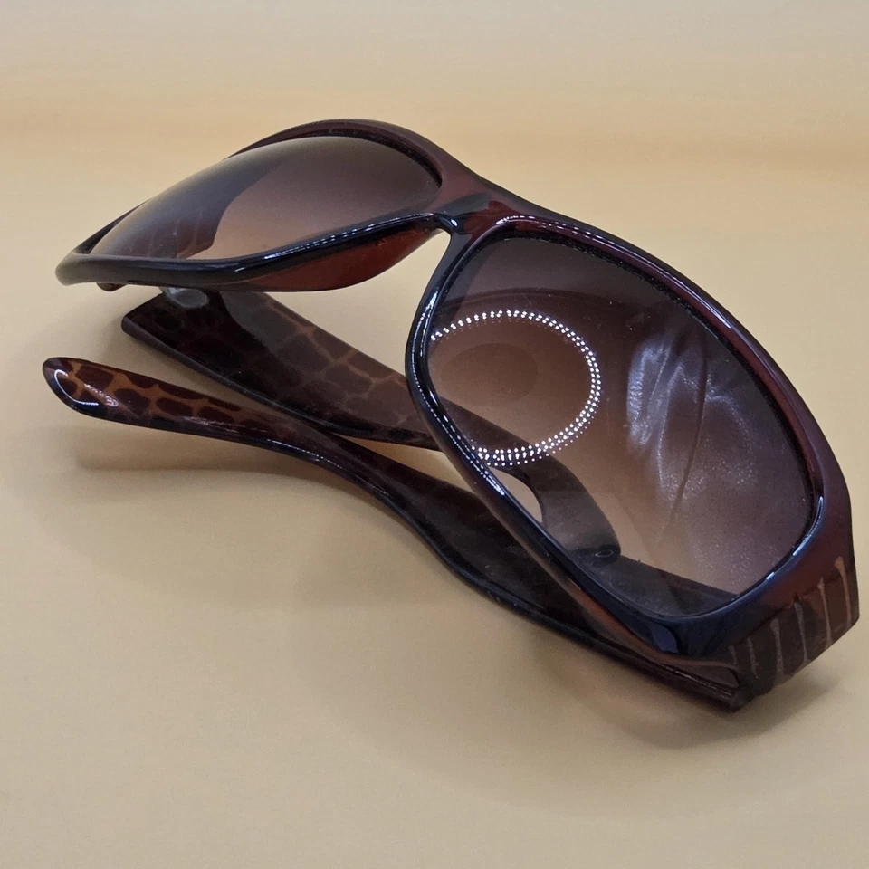 Gafas de sol Kenneth Cole Reaction caparazón de tortuga KC1086 0095 ovaladas fin de semana  Foto 4 de 4