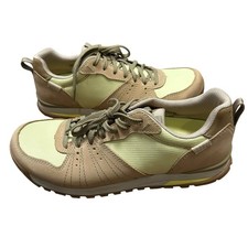 Oboz women  s Bozeman Low Shoes size 10 sneakers tortilla trail EVA quick dry