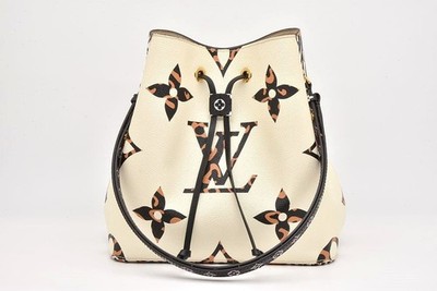 Louis Vuitton Monogram Giant LV Jungle NéoNoé Drawstring Bag M44679 #0450