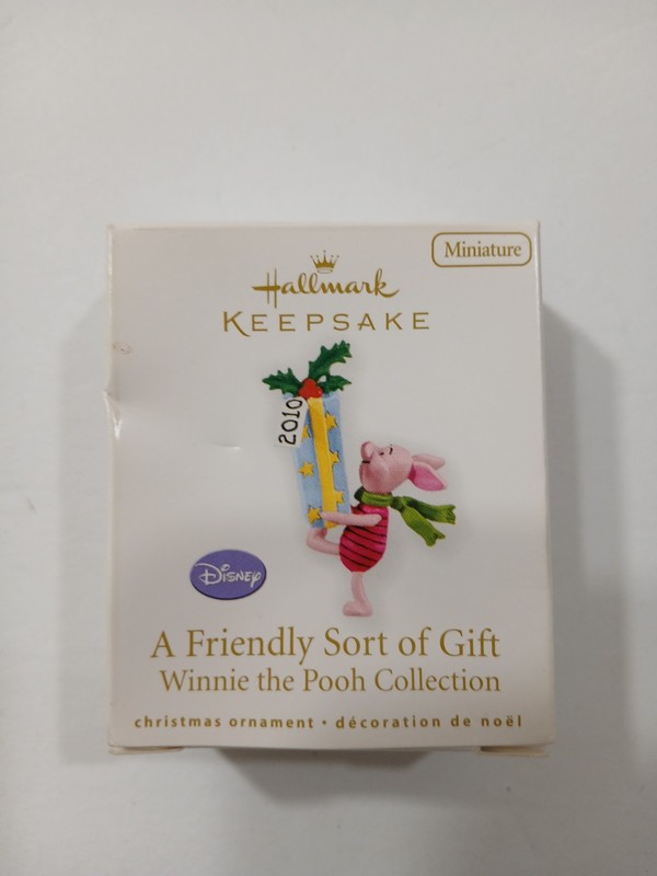 Hallmark Winnie The Pooh Piglet A Friendly Sort Of Gift Miniature Ornament