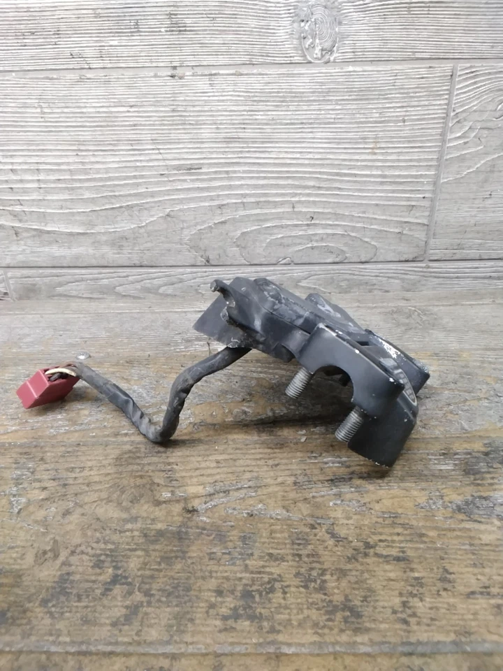 82 80-82 Honda CB900 CB900C 1982 manillar abrazadera caja de fusibles fabricante original BR-690 Foto 2 de 4